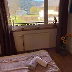 Seewohnung Weiss شقة *