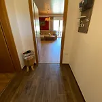 Seewohnung Weiss شقة