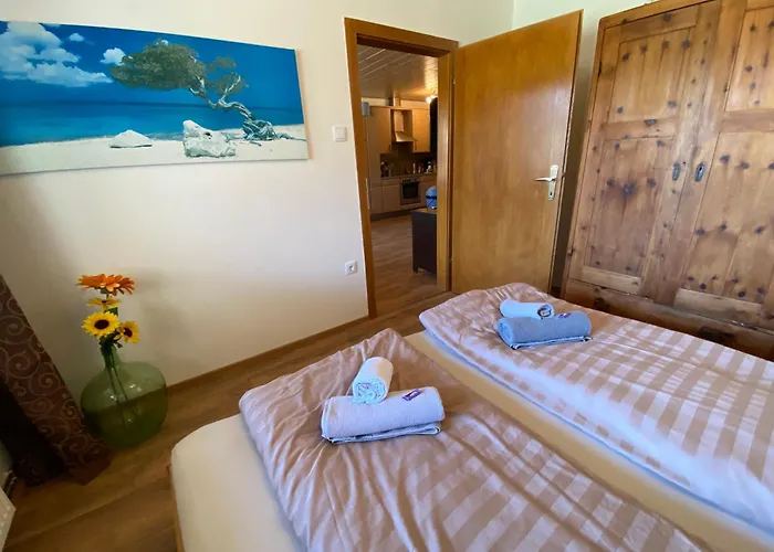 Seewohnung Weiss Glanz