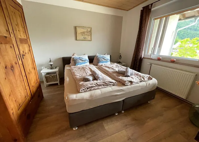 Seewohnung Weiss Glanz